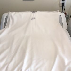Nike mesh sleeveless shirt size 3xl.